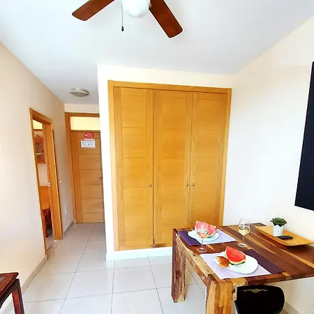 Adeje House, 1 Bedroom Wifi Free בית נופש *