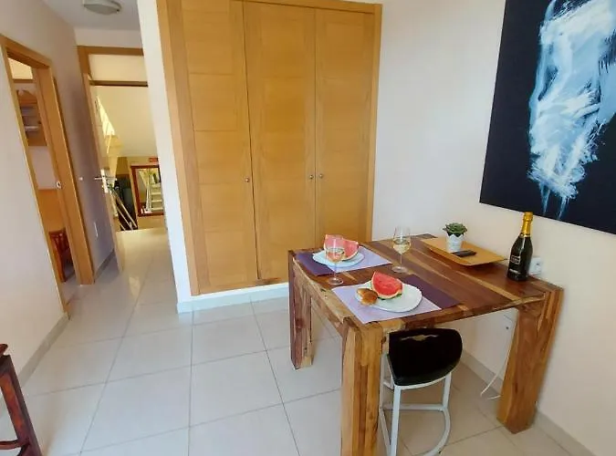 Adeje House, 1 Bedroom Wifi Free בית נופש